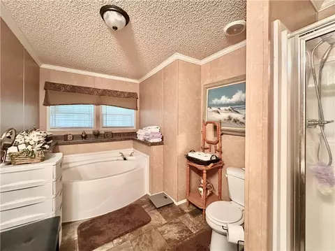 Bath - 32000 Tetanne Dr, Springfield, LA 70462 photo 2 of 3