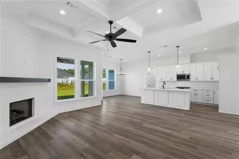 Living - 72629 Robindale Dr, Covington, LA 70435 photo 3 of 3