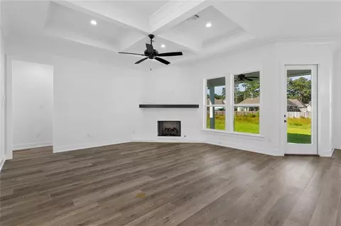 Living - 72629 Robindale Dr, Covington, LA 70435 photo 1 of 3