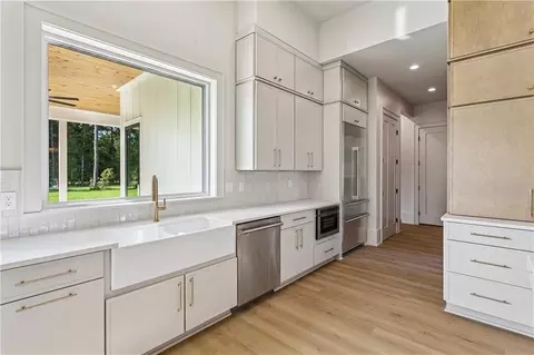 Kitchen - 72608 Buttonbush Dr, Covington, LA 70433 photo 1 of 6