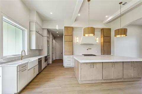 Kitchen - 72608 Buttonbush Dr, Covington, LA 70433 photo 2 of 6