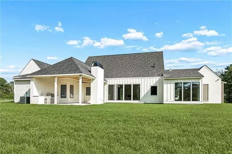Exterior - 72608 Buttonbush Dr, Covington, LA 70433 photo 8 of 12