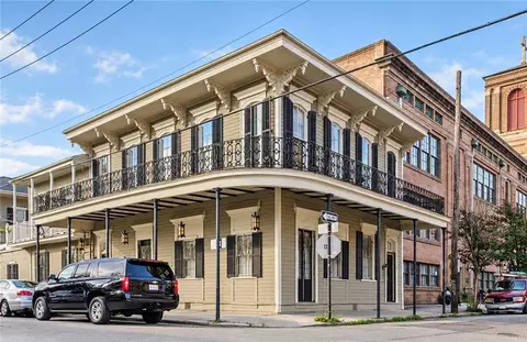 1005 Josephine St, New Orleans, LA 70130