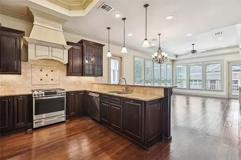 Kitchen - 401 Depre St, Mandeville, LA 70448 photo 3 of 3