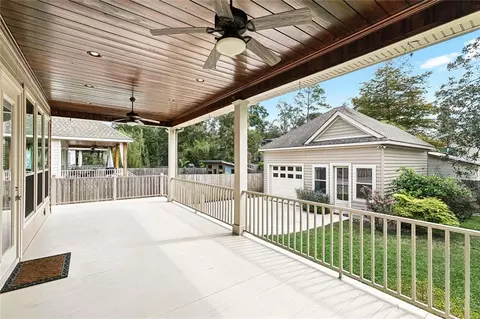 Exterior - 401 Depre St, Mandeville, LA 70448 photo 5 of 10