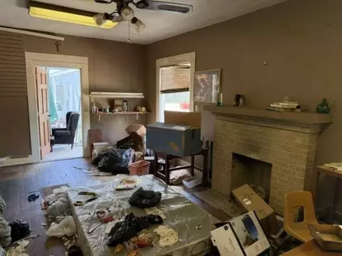 Living - 1003 N 5th St, Monroe, LA 71201 photo 1 of 3