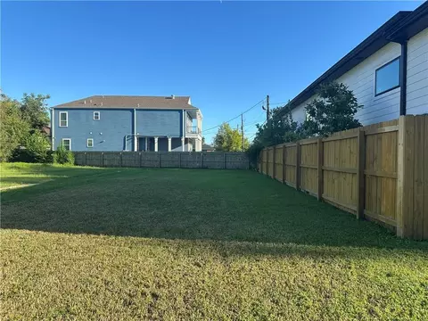 3442 Magnolia St, New Orleans, LA 70115