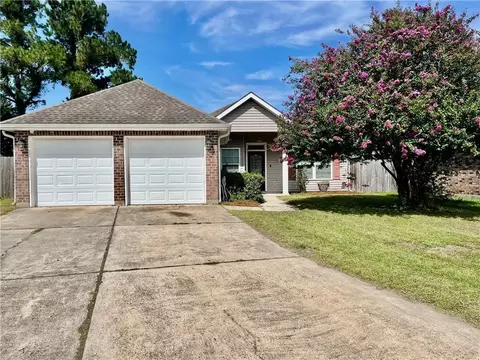 1625 Marseille Dr, Laplace, LA 70068
