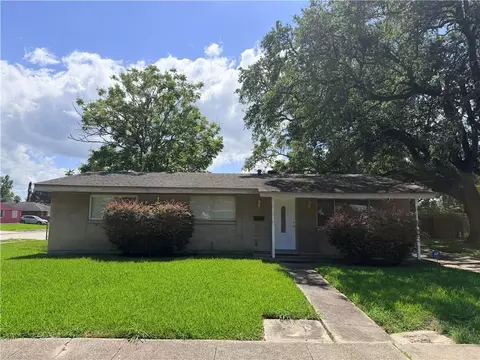 7021 Berkley St, New Orleans, LA 70131
