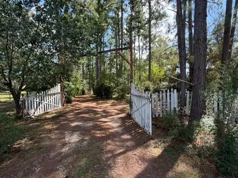 Exterior - 26190 Pine View Dr, Folsom, LA 70437 photo 11 of 11
