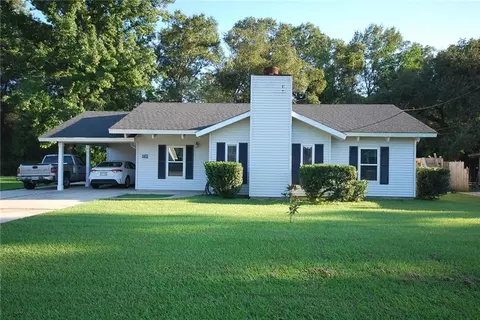 16018 J R Dr, Hammond, LA 70401