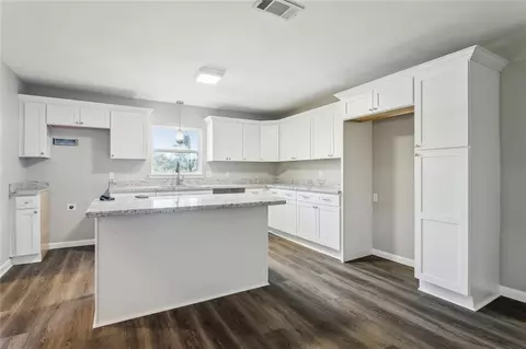 Kitchen - 203 Avery Dr, Slidell, LA 70461 photo 1 of 1