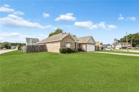 1005 Mcbeth Ct, Slidell, LA 70461 photo 2