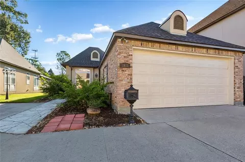 2017 Lac Cache Ct, Baton Rouge, LA 70816