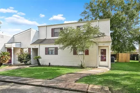 217 Putters Ln #33C, Slidell, LA 70460