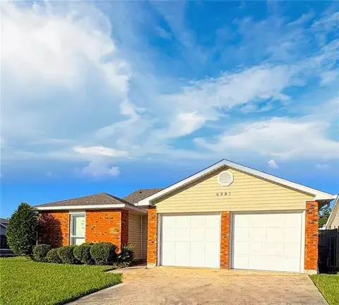6991 Pinebrook Dr, New Orleans, LA 70128