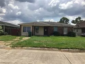 629 Taylor Brook Dr, Gretna, LA 70056
