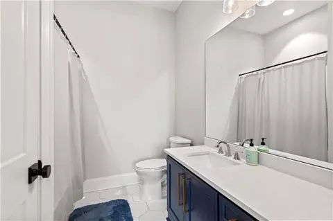 Bath - 514 S Caleb Dr, Slidell, LA 70461 photo 5 of 6