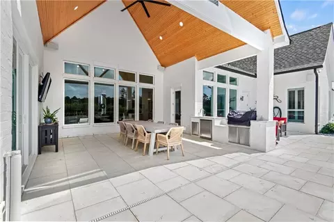 Exterior - 514 S Caleb Dr, Slidell, LA 70461 photo 4 of 12