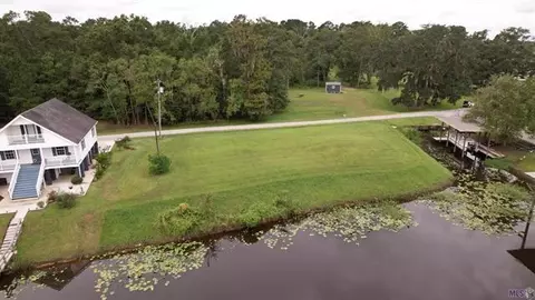 45208 Marina Dr, Prairieville, LA 70769