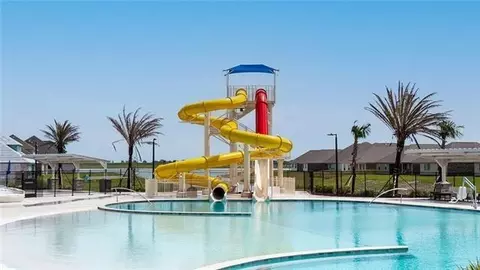 Exterior - 125 E Lake Ct, Slidell, LA 70461 photo 7 of 8