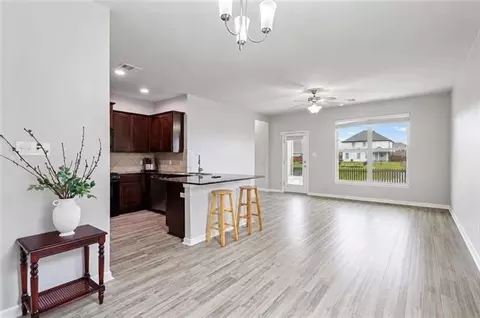 Living - 125 E Lake Ct, Slidell, LA 70461 photo 1 of 3