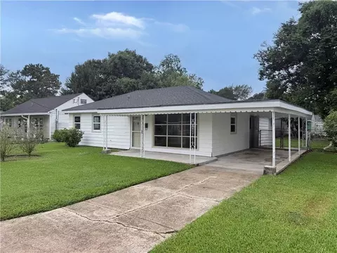 713 Lang St, New Orleans, LA 70131
