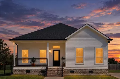 1901 Alexander Ave, Arabi, LA 70032