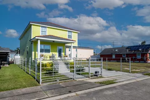 2328 Forstall St, New Orleans, LA 70117