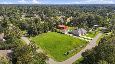 14 Weldon Cir, Ponchatoula, LA 70454