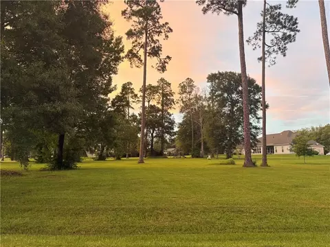 964 Great Southern Dr, Abita Springs, LA 70420