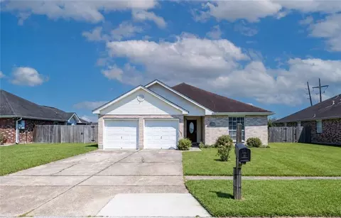 111 Gail Dr, Laplace, LA 70068