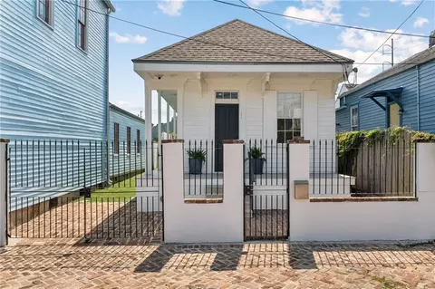 2616 Annunciation St, New Orleans, LA 70130