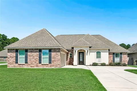 Exterior - 1932 Bryce St, Covington, LA 70435 photo 2 of 5