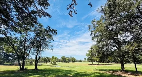 841 Camphill Dr, Abita Springs, LA 70420