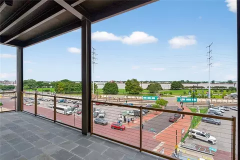 208 Bienville St #4, New Orleans, LA 70130
