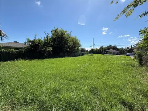 7721 Marquis St, New Orleans, LA 70127