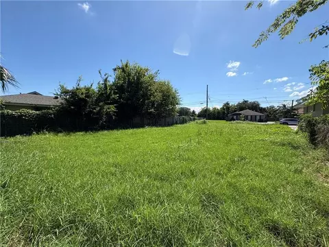 7721 Marquis St, New Orleans, LA 70127