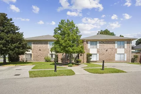 4509 Shaw St #206, Metairie, LA 70001