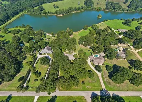 View/Area - 402 Highland Crest Dr, Covington, LA 70435 photo 4 of 6