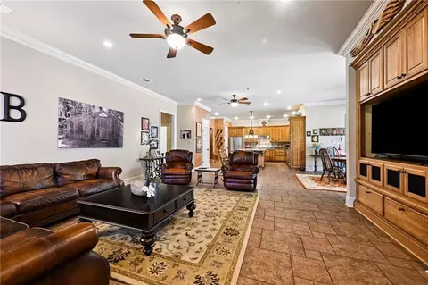 Living - 402 Highland Crest Dr, Covington, LA 70435 photo 2 of 2