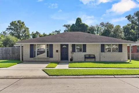 1701 Redwood Dr, Harvey, LA 70058