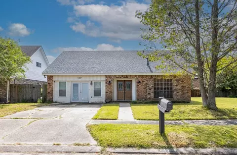 117 Rex Dr, River Ridge, LA 70123