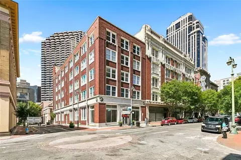 909 Lafayette St #10, New Orleans, LA 70113