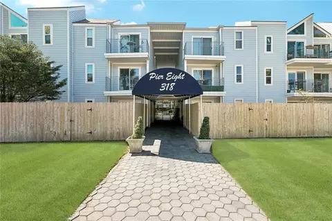 318 Lake Marina Ave #111, New Orleans, LA 70124