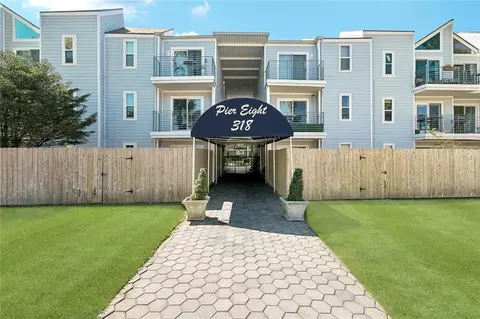 318 Lake Marina Ave #111, New Orleans, LA 70124