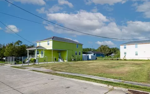 2346 Forstall St, New Orleans, LA 70117