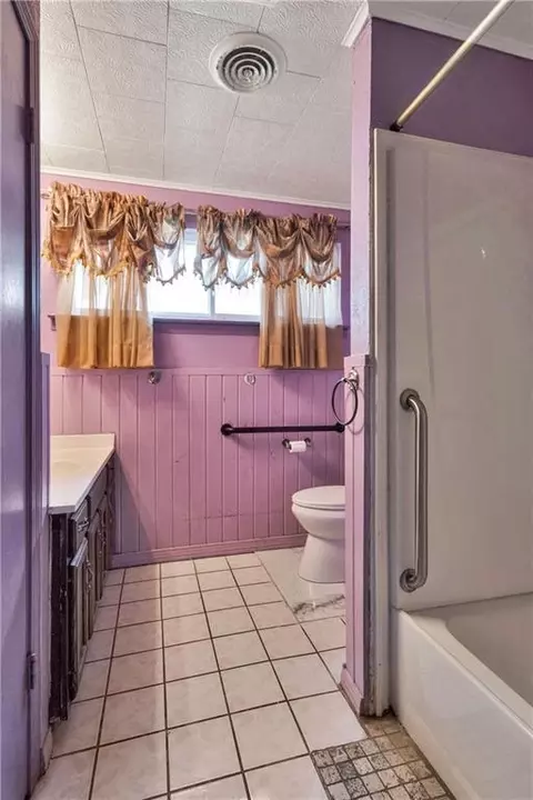 Bath - 425 Evergreen Dr, Slidell, LA 70460 photo 3 of 3