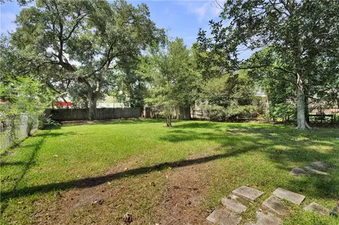 Exterior - 425 Evergreen Dr, Slidell, LA 70460 photo 4 of 5