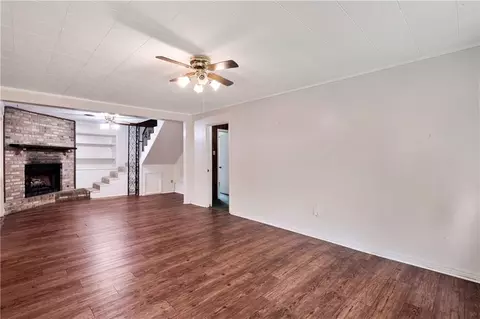 Living - 425 Evergreen Dr, Slidell, LA 70460 photo 4 of 5
